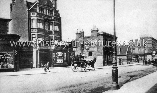 Cock Tavern, High Road, Kilburn, London. c.1908